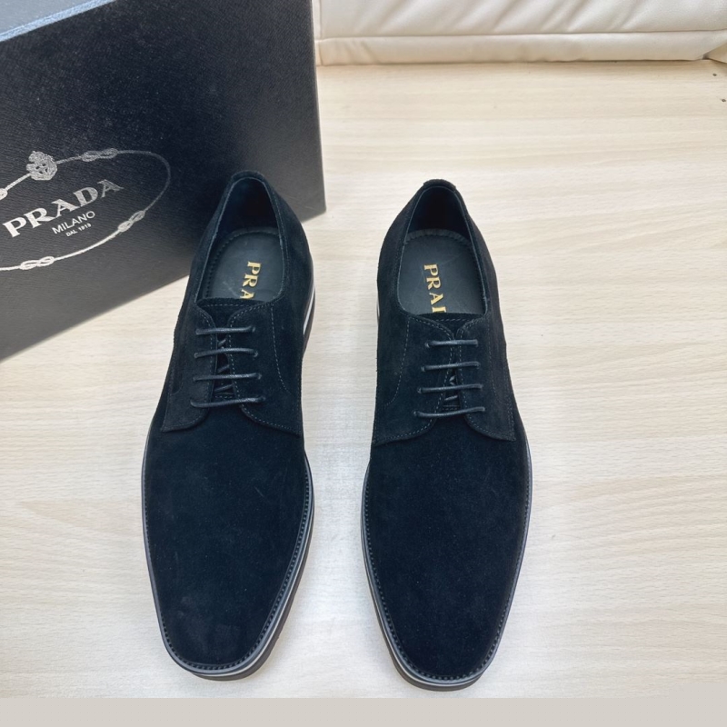 Pra*a leather shoes
